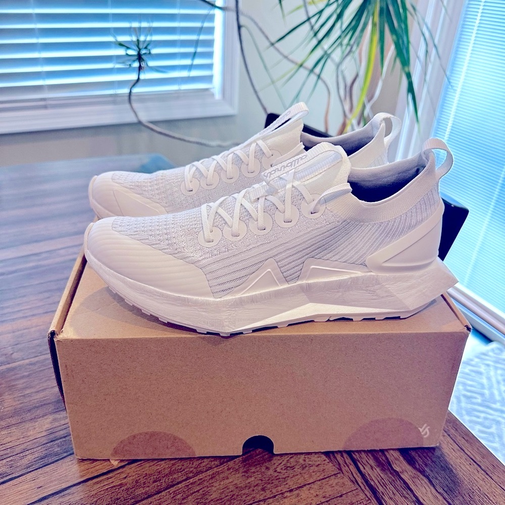 NEW allbirds Tree Flyer 2 size 11 (11Women/8 Men) Blizzard white/white